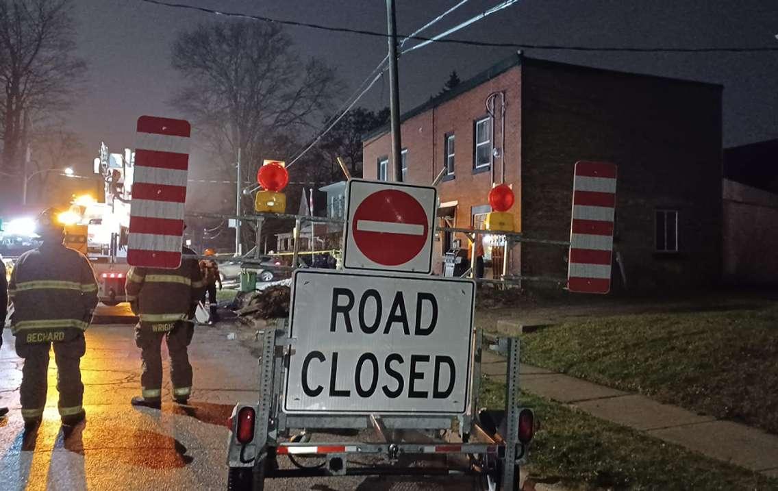 St. Thomas firefighters block off Hiawatha and Owassia streets after the partial collapse of an apartment building, December 27, 2023. Photo courtesy of the St. Thomas Fire Department