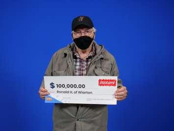 Jackpot Multiplier_IG#2058_$100,000.00_Ronald Hibbard of Wiarton. Photo from OLG