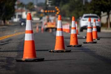 Road work, pilons