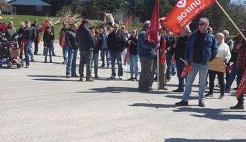 Workers rallying outside of Wescast in Wingham on Thursday, April 25 (Photo by Adam Bell)