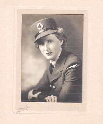 Joan Cracknell, Airwoman with RCAF Women's Division in Ottawa. (Provided by Emily Jolliffe)