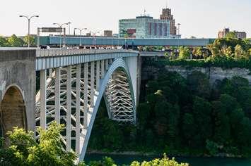 Rainbow Bridge Niagara (Image courtesy of JPDworld via Getty Images)