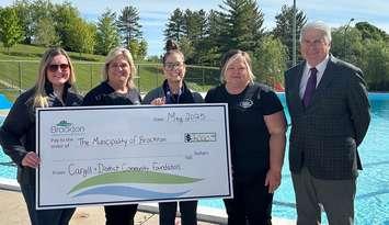 Cadyn Connor, Aquatic Supervisor, Michelle Wilhelm, CDCF Member, Lisa Fagan, Recreation Programming Supervisor, Bonnie Thompson, CDCF Member, and Mayor Chris Peabody. Photo provided by the Municipality of Brockton.