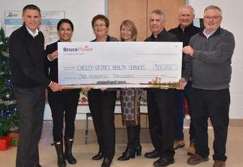 Bruce Power has committed $100,000 to the Chesley and District Health Services Foundation for the purchase of central cardiac monitors. James Scongack, Executive Vice-President, Corporate Affairs and Operational Services; and Christine John, Communications Specialist, Community and Indigenous Relations, both of Bruce Power, presented the cheque to Leslie Hastie, Vice-Chair, South Bruce Grey Health Centre board of directors;  Meghan Legge, Manager, Communications and Patient Experience, South Bruce Grey Health Centre; Lindsay Manery, Chair, Chesley and District Health Services Foundation; Foundation Vice-ChairTom Sweiger; and Foundation Director Ben Rier. (Photo provided by Steve McAllister, Communications Specialist, Corporate Affairs Bruce Power)