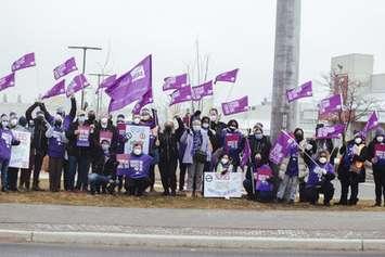 Hospital Workers Rally For A Better Contract and More Respect (CNW Group/SEIU Healthcare)