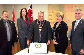 Wellington North council with inaugural cake: (L-R) Councillors Dan Yake and Lisa Hern, Mayor Andy Lennox, and Councillors Sherry Burke and Steve McCabe. (photo by Campbell Cork)